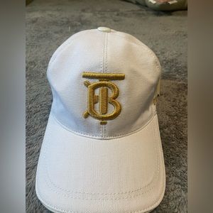 Burberry hat white